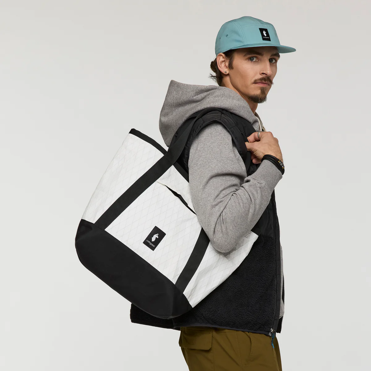 Contiguo 22L Tote - Image 5