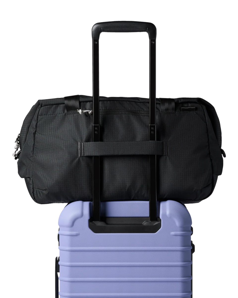 Viaje 45L Travel Duffel - Image 15